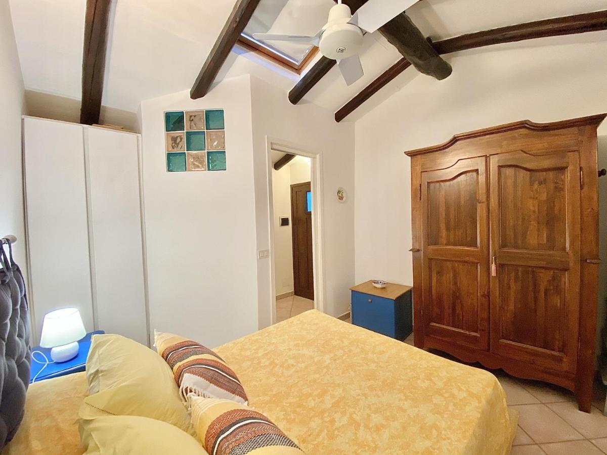 Holidaycasa Gio - In Centro Vista Mare スペルロンガ エクステリア 写真