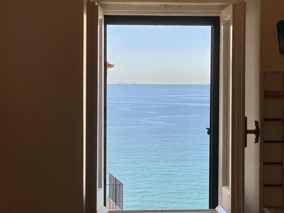 Holidaycasa Gio - In Centro Vista Mare スペルロンガ エクステリア 写真